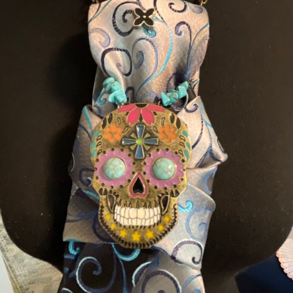 Restyled Women’s Tie with Turquoise Bedazzled Skull Necklace - Picture 3 of 12
